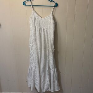 Cute flowy Aerie White and silver  Maxi Dress